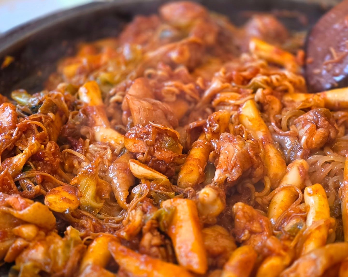 Crispy Korean fried chicken plate at Dakeuro-Ga in Sinsa